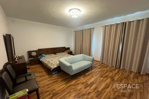 Villa en Meadows, Dubai, 4 dormitorios, 337 m², № 62172 - foto 8