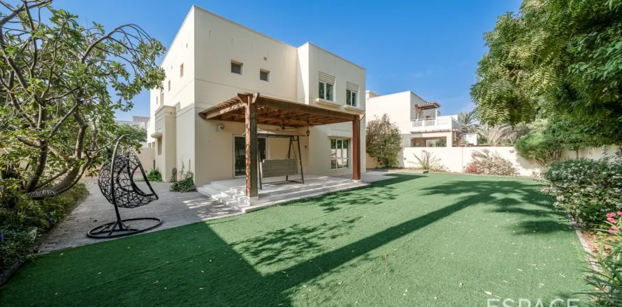 Villa à Meadows, Dubai, 4 chambres, 337 m², № 62172