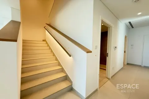 Villa in Jebel Ali, Dubai 4 bedrooms, 300 sq.m. № 122679 - photo 5