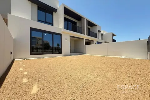 Villa in Jebel Ali, Dubai 4 bedrooms, 300 sq.m. № 122679 - photo 2
