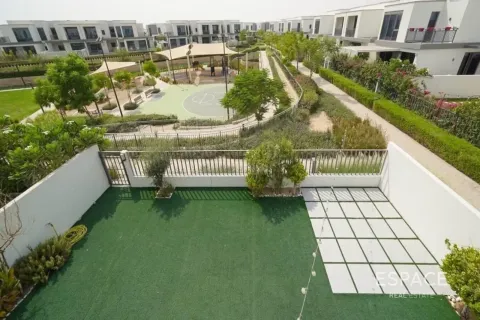 Villa in Dubai Hills Estate, Dubai 4 bedrooms, 229 sq.m. № 122675 - photo 10