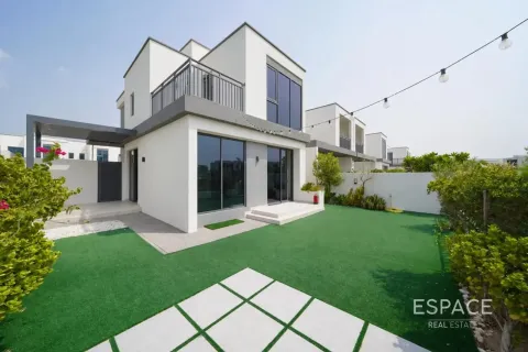 Villa in Dubai Hills Estate, Dubai 4 bedrooms, 229 sq.m. № 122675