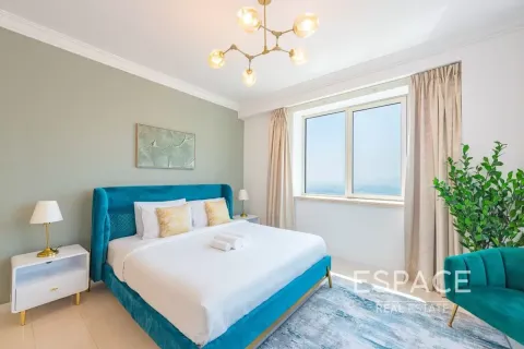 Apartment in Dubai Marina, Dubai 3 bedrooms, 234 sq.m. № 122676 - photo 11