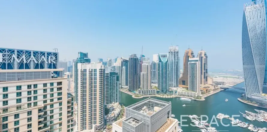 Apartment in Dubai Marina, Dubai 3 bedrooms, 234 sq.m. № 122676