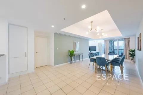 Apartment in Dubai Marina, Dubai 3 bedrooms, 234 sq.m. № 122676 - photo 6