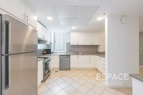 Apartment in Dubai Marina, Dubai 3 bedrooms, 234 sq.m. № 122676 - photo 7