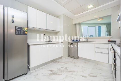Apartamento en Jumeirah Beach Residence, Dubai, 2 dormitorios, 154.03317400 m², № 103292 - foto 2