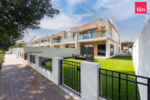 Купить таунхаус в Дубае: 4 спальни, 274.5м², № 100004 - фото 17