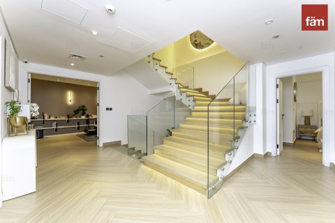 Townhouse in Palm Jumeirah, Dubai 3 bedrooms, 720.7 sq.m. № 60625 - photo 28