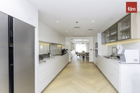 Townhouse in Palm Jumeirah, Dubai 3 bedrooms, 720.7 sq.m. № 60625 - photo 9