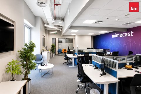 Bureau à Business Bay, Dubai, 163.4 m², № 125005 - photo 2