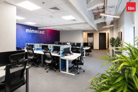 Bureau à Business Bay, Dubai, 163.4 m², № 125005