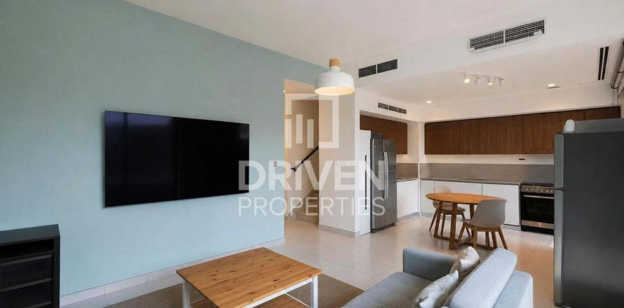 Villa in EMAAR South, Dubai South (Dubai World Central), Dubai 4 bedrooms, 304.16 sq.m. № 141113