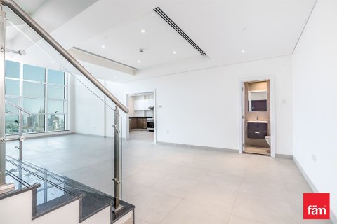 Penthouse in Dubai Marina, Dubai 3 bedrooms, 494.6 sq.m. № 47972 - photo 1