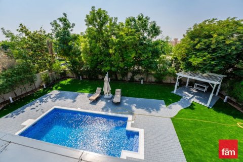 Снять в аренду виллу в Дубае: 5 спален, 483.1м², № 77918 - фото 21