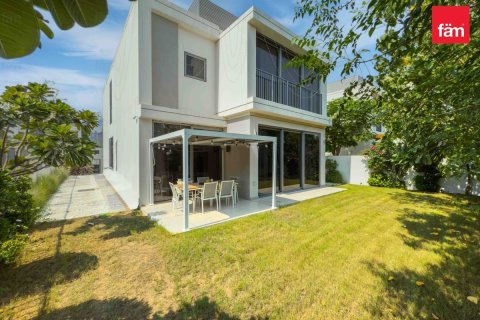 Купить виллу в Дубай Хилс Эстейт, Дубай: 3 спальни, 404.7м², № 60333 - фото 1