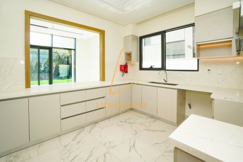 Villa in Murooj Al Furjan, Al Furjan, Dubai 4 bedrooms, 480 sq.m. № 94314 - photo 3