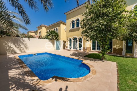 Villa en Legacy Nova Villas, Jumeirah Park, Dubai, 3 dormitorios, 510 m², № 37904 - foto 11