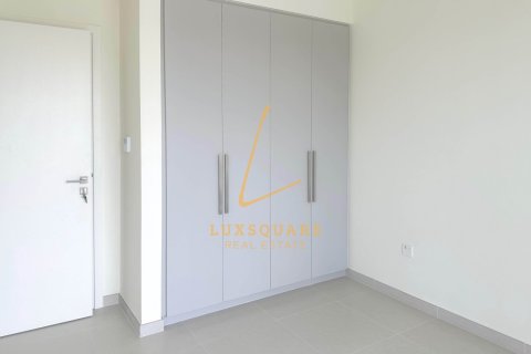 Villa in Dubai South (Dubai World Central), Dubai 4 bedrooms, 237 sq.m. № 70113 - photo 4