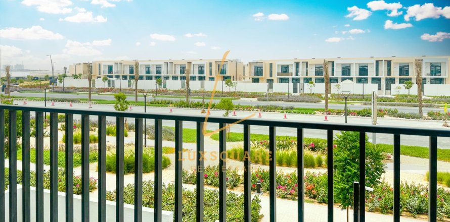 Villa in Dubai South (Dubai World Central), Dubai 4 bedrooms, 237 sq.m. № 70113