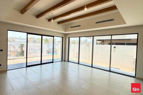 Villa in Dubai 5 bedrooms, 555.3 sq.m. № 114737 - photo 6