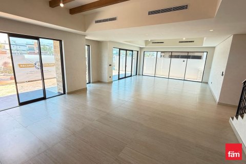 Villa in Dubai 5 bedrooms, 555.3 sq.m. № 114737 - photo 7
