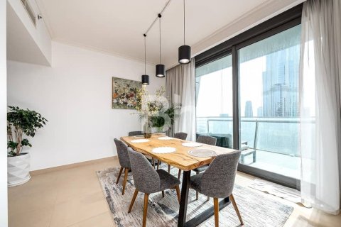 Apartment in Downtown Dubai (Downtown Burj Dubai), Dubai 3 bedrooms, 196 sq.m. № 21255 - photo 4