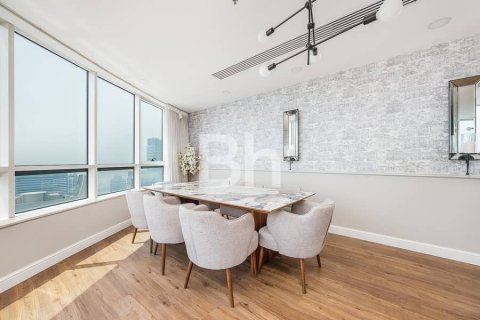 Apartment in Dubai Marina, Dubai 4 bedrooms, 228 sq.m. № 57356 - photo 14