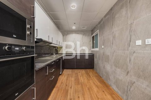 Apartment in Dubai Marina, Dubai 4 bedrooms, 228 sq.m. № 57356 - photo 13