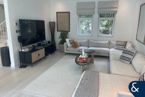 Villa in Regional, Jumeirah Park, Dubai 4 bedrooms, 293 sq.m. № 76044 - photo 5