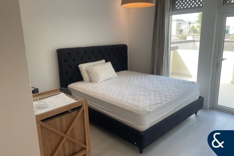 Villa in Regional, Jumeirah Park, Dubai 4 bedrooms, 293 sq.m. № 76044 - photo 7