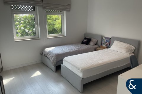 Villa in Regional, Jumeirah Park, Dubai 4 bedrooms, 293 sq.m. № 76044 - photo 9