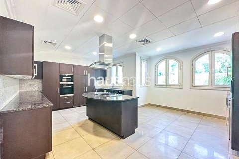 Villa in Jumeirah Golf Estates, Dubai 4 bedrooms, 512 sq.m. № 44374 - photo 9