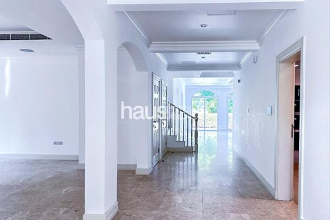 Villa in Jumeirah Golf Estates, Dubai 4 bedrooms, 512 sq.m. № 44374 - photo 10