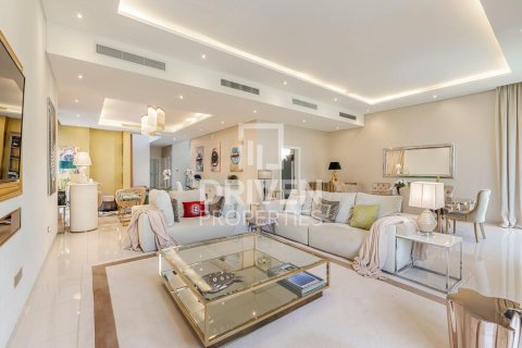 Villa in DAMAC Hills (Akoya by DAMAC), Dubai 5 bedrooms, 801 sq.m. № 19219 - photo 1