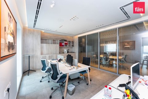 Office in Sheikh Zayed Road, Dubai 130.9 sq.m. № 115652 - photo 9