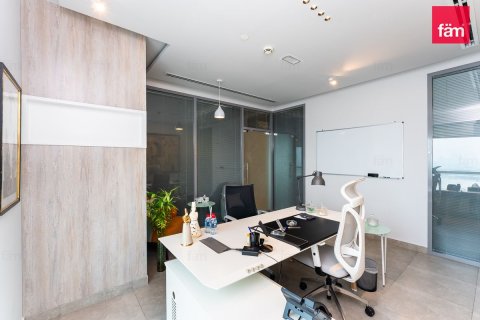 Office in Sheikh Zayed Road, Dubai 130.9 sq.m. № 115652 - photo 17