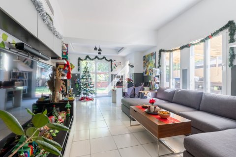 فيلا في دبي 3 غرف نوم, 209.8 م² رقم 70804 - صورة 8