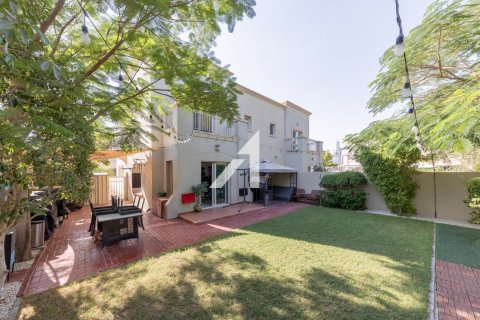 فيلا في دبي 3 غرف نوم, 209.8 م² رقم 70804 - صورة 1