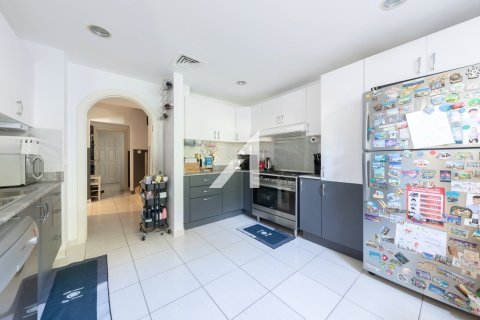 فيلا في دبي 3 غرف نوم, 209.8 م² رقم 70804 - صورة 17