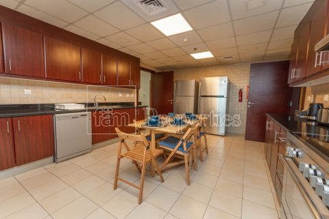 Снять в аренду квартиру в Дубай Марине, Дубай: 3 спальни, 360.6м², № 22542 - фото 5