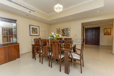 Снять в аренду квартиру в Дубай Марине, Дубай: 3 спальни, 360.6м², № 22542 - фото 24