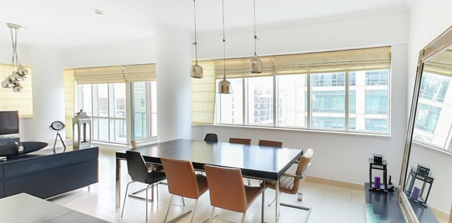 Квартира в AL MAJARA TOWERS в Дубай Марине, Дубай, 2 спальни, № 30696