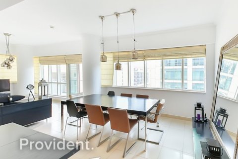 Appartement à AL MAJARA TOWERS à Dubai Marina, Dubai, 2 chambres, № 30694 - photo 1