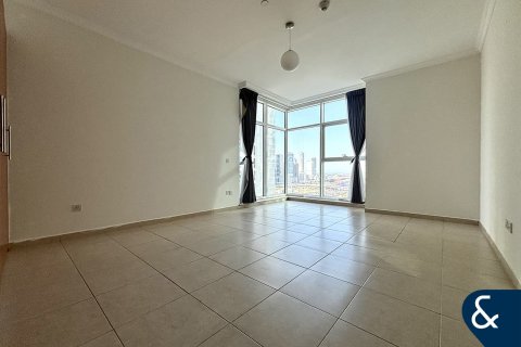Apartment in Jumeirah Lake Towers, Dubai 2 bedrooms, 153 sq.m. № 74994 - photo 10