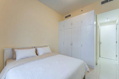 Apartment in Dubai Marina, Dubai 3 bedrooms, 116 sq.m. № 120453 - photo 15