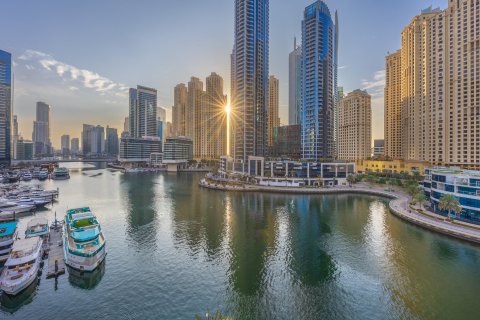 Apartment in Dubai Marina, Dubai 2 bedrooms, 156 sq.m. № 120451 - photo 13