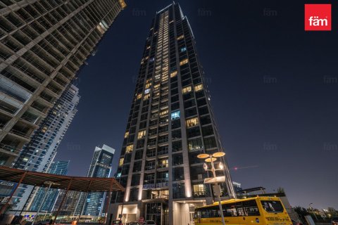 Снять в аренду квартиру в Дубае: 2 спальни, 144.7м², № 89479 - фото 2