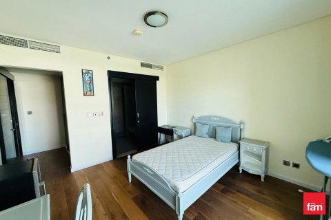 Снять в аренду квартиру в Jumeirah Heights, Дубай: 3 спальни, 268.3м², № 89486 - фото 5