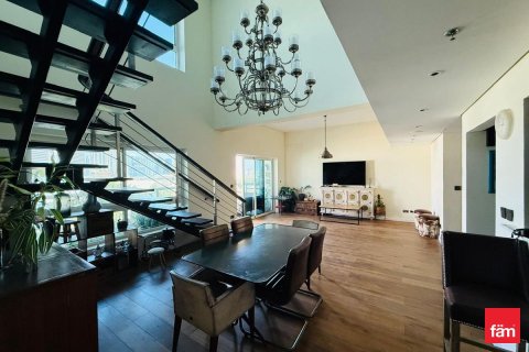 Квартира в Jumeirah Heights, Дубай, 3 спальни, 268.3м², № 89486